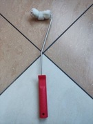 Wałek malarski do rur z uchwytem