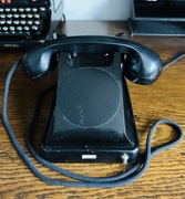 Zabytkowy telefon ||| rarytas
