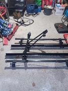 Belki dachowe z uchwytami na rower