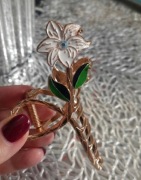 Metalowa spinka do włosów biały kwiat