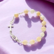 Bransoletka NEFRYT BURSZTYNOWY Z Krzyżem z zapięciem Metalowy łańcuszek 