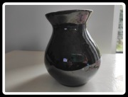 Wazon na kwiaty wysokość ok 12 cm czarny