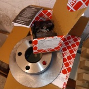 Tarcze hamulcowe tył VW,Audikomplet z klockami