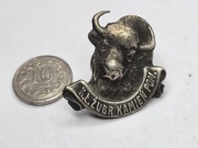 ODZNAKA ŁOWIECKA - KŁ ŻUBR , KAMIEŃ POM.  (wykonana w srebrze, próba 0,925)