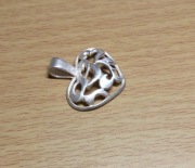 Wisior srebrny pr. 925 damski o kształcie serca