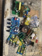 Zmutowane płytki PCB.