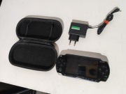 Konsola Sony PlayStation Portable PSP-1001 Zasilacz Etui Karta pamięci 