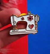 Przypinka maszyna do szycia 