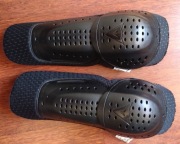 Ochraniacze łokci do kurtki Dainese