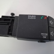 PANEL MANETKA PRZEŁĄCZNIK RADIA RENAULT TWINGO TRAFIC III CLIO IV