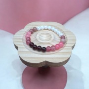Stylowa bransoletka w odcieniach różu, bieli i bordo - Handmade