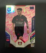 Karta FAN11 Piero Hincapie różowy pink Panini 2026