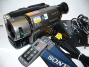 SONY CCD-TR713E-zgraj kasety Hi8/ 8mm/ Video8 w Pal-u/NTSC, stan BDB, Japan