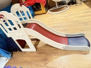 Zjeżdżalnia dla dziecka do domu lub ogrodu , w dobrym stanie. 