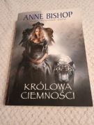 Anne Bishop – Królowa Ciemności (Czarne Kamienie tom 3) – stan idealny