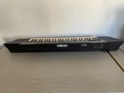 YAMAHA PSR-4500 