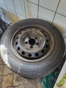 Koła, opony kołpaki gratis KIA