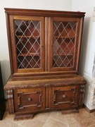 Zestaw stylowych mebli - komoda, witryna, stół 