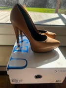 Modne buty Guess rozm.37,5