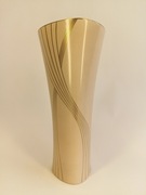 Porcelanowy wazon, dzbanek. Weimar Hawai Złocenia. Pudrowy róż 21cm. 