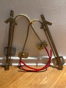 Podnośnik szyby (przód) lewy i prawy. Polonez FSO Caro Plus