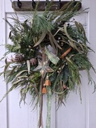 Zimowy naturalny wianek 55 cm wieniec żywy zielone gałązki Boże Narodzenie