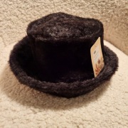 Czarny Kapelusz ala Futerko