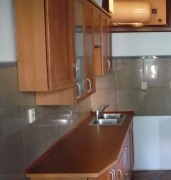 Szafki kuchenne stan bdb, 2,4 m ze zlewozmywakiem, blatem i kuchenką gazową