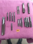 184. Zestaw 17 gwintowników calowych Whitwortha W, różne