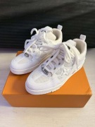 Buty LOUIS VUITTON roz 42.