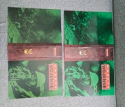 dwa segregatory na gazety. 