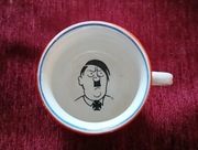 Nocnik z Adolfem - karykatura.