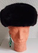 Czarna Czapka z futra
