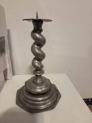 Świecznik ciężki REINEMANN - Archanioł Michał - Cyna 95% unikatowy antyk