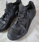 Buty piłkarskie halowe