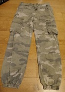 Spodnie materiałowe moro New look r. 140