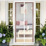 Moskitiera drzwiowa z zapięciem na magnes