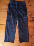 Czarne spodnie jeansowe 