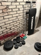 KOMPLETNA MINI SIŁOWNIA DOMOWA – Ławka THORN, gryfy, hantle