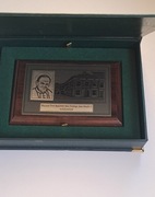 Tabliczka Muzeum Dom Rodzinny  Ojca Świętego Jana Pawła II  WADOWICE 