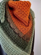 Chusta szydełkiem dziergana 