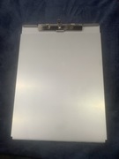 Aluminiowa podkładka z klipsem i schowkiem