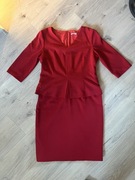 czerwona sukienka a’la garsonka