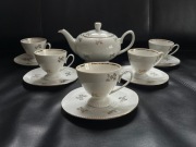 Porcelanowy zestaw do kawy z chodzieży