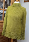 Sweter oliwkowy, ręcznie robiony na drutach, handmade 
