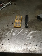 Nóż tokarski do toczenia 