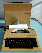 Maszyna do pisania walizkowa Privileg 160 czcionki diakrytyczne niemieckie