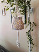 Kwietnik wiszący biały 48 cm 