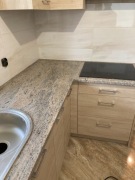 Schody parapety blaty granitowe 