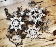 Gwiazdki, śnieżki szydełkowe mix